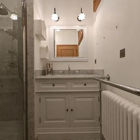 Hotel Château De Berg-sur-Moselle