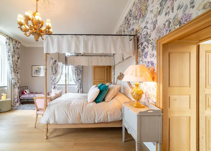 Chateau De מלון Berg-sur-Moselle